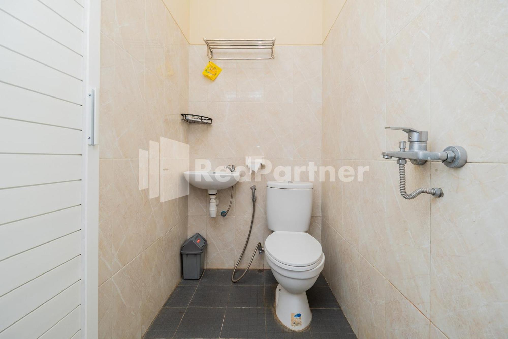 מאלאנג Swun Stay Inn At Sawahan Mitra Reddoorz מראה חיצוני תמונה